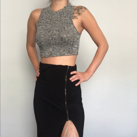 Tops - ⭐️High neck grey marble textured crop top size S